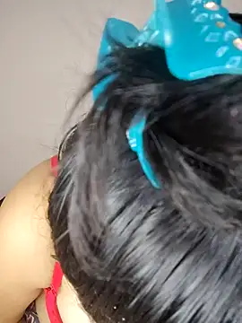 Riya Stream01 online show from 02/05/25, 01:04