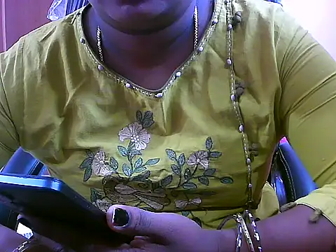 Snapshot of telugu_indhu_0001 chatting on 06/04/26, 06:41 telugu indhu 0001 online show from 06/04/26, 06:41