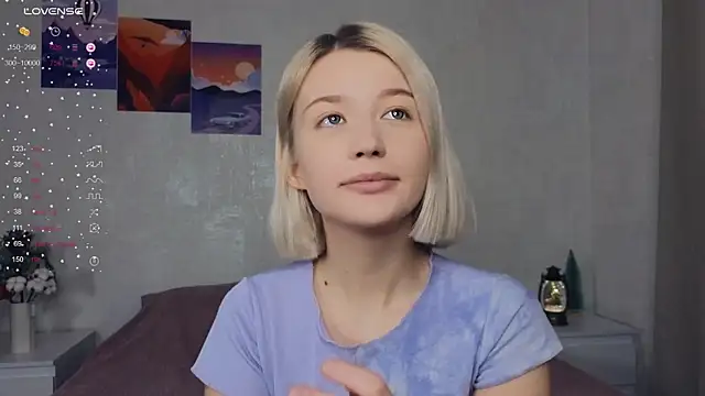 LucyLure online show from 12/25/24, 09:13