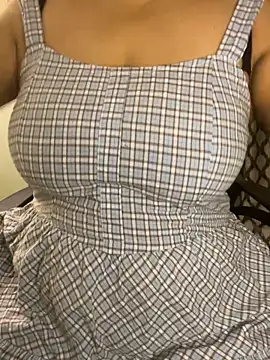 Snapshot of hot_menka chatting on 09/21/25, 06:04 hot menka online show from 09/21/25, 06:04