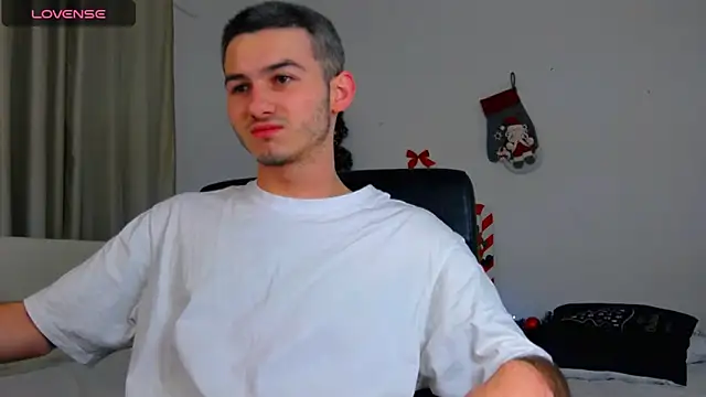 Snapshot of Devin_Jay chatting on 12/29/24, 07:53 Devin Jay online show from 12/29/24, 07:53