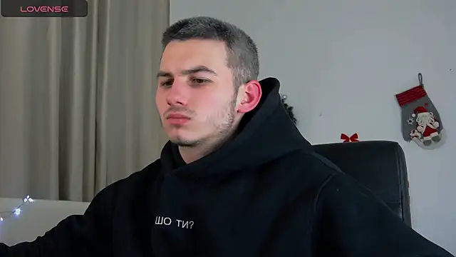 Snapshot of Devin_Jay chatting on 12/30/24, 07:42 Devin Jay online show from 12/30/24, 07:42