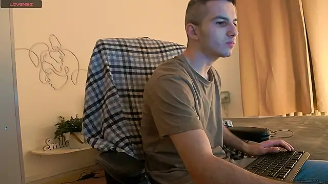 Snapshot of Devin_Jay chatting on 01/19/25, 01:33 Devin Jay online show from 01/19/25, 01:33