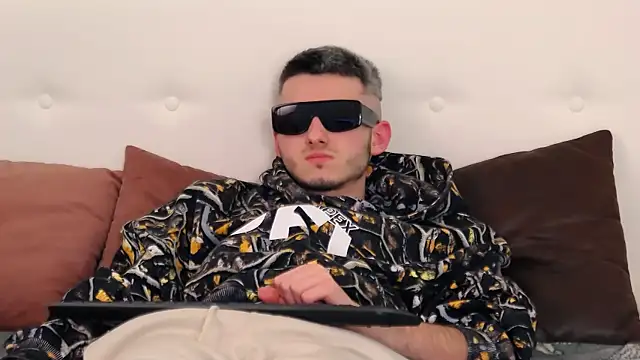 Snapshot of Devin_Jay chatting on 02/27/25, 05:02 Devin Jay online show from 02/27/25, 05:02