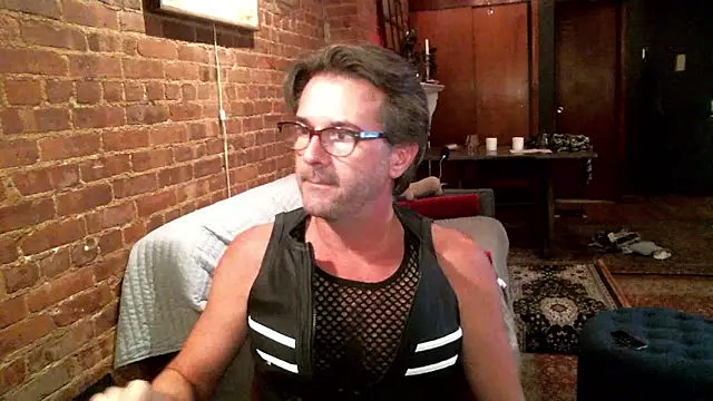 Johnny Bottoms online show from 10/28/25, 10:34