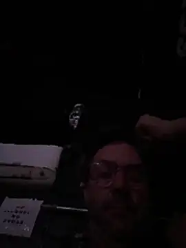 Johnny Bottoms online show from 04/21/26, 03:46