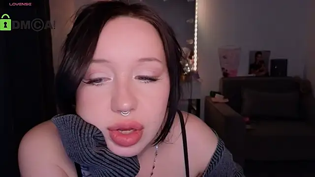 Snapshot of MoranaMissGod chatting on 12/04/25, 07:44 MoranaMissGod online show from 12/04/25, 07:44