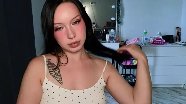 MoranaMissGod online show from 06/24/26, 02:05