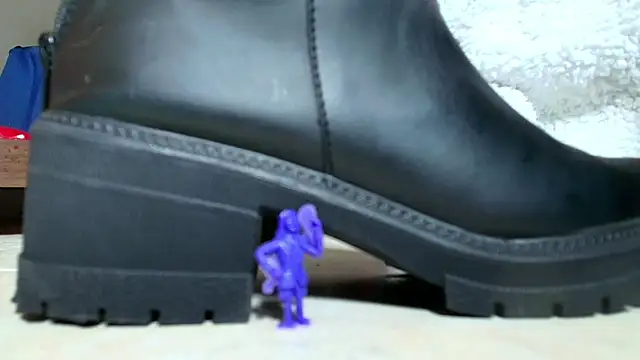 Snapshot of marisol1977hot chatting on 11/13/25, 02:54 marisol1977hot online show from 11/13/25, 02:54