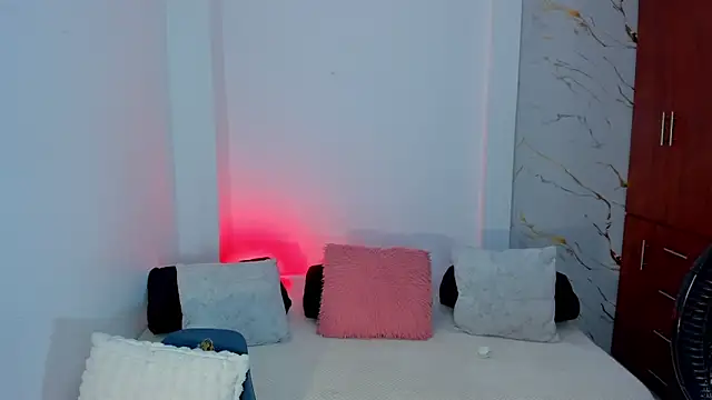 martina roldam online show from 04/28/26, 12:42