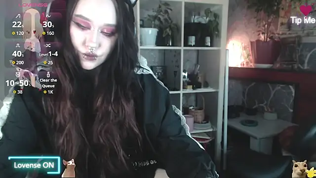 Snapshot of chloe_crystall_killer chatting on 07/17/26, 01:40 chloe crystall killer online show from 07/17/26, 01:40