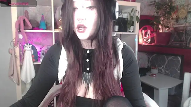 Snapshot of chloe_crystall_killer chatting on 07/20/26, 11:45 chloe crystall killer online show from 07/20/26, 11:45