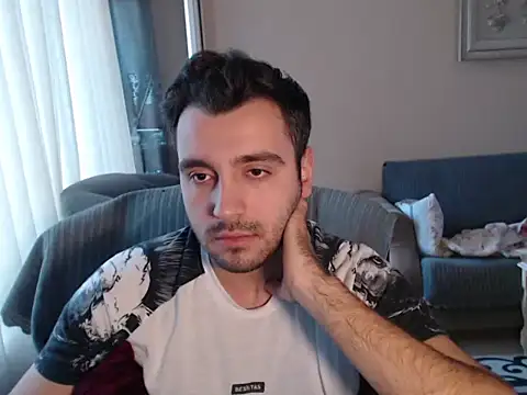 handsomeee04 online show from 10/08/25, 03:20