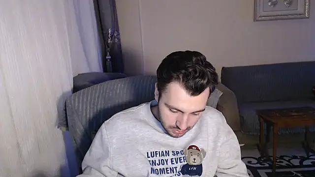 handsomeee04 online show from 10/13/25, 02:33