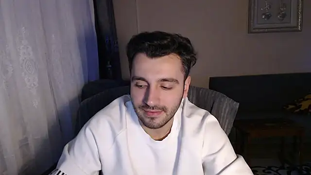 handsomeee04 online show from 11/16/25, 10:15