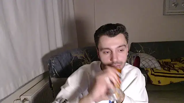 handsomeee04 online show from 02/14/26, 01:46