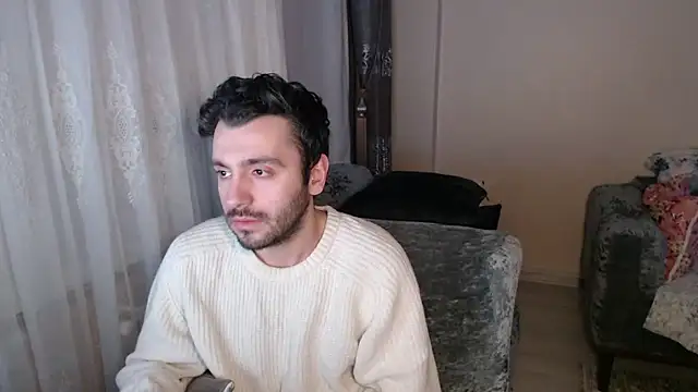Snapshot of handsomeee04 chatting on 04/18/26, 08:53 handsomeee04 online show from 04/18/26, 08:53