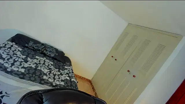 emmaTorres1 online show from 02/03/25, 01:30