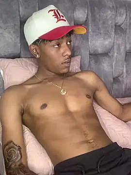 Boy cock18 online show from 01/13/25, 07:53