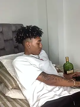 Boy cock18 online show from 03/03/25, 12:37