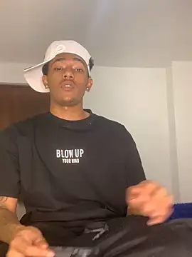 Boy cock18 online show from 11/26/25, 07:53