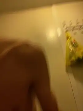 Snapshot of ekskekejejej chatting on 02/04/25, 04:08 ekskekejejej online show from 02/04/25, 04:08