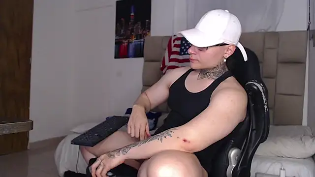 Snapshot of DennisWalkerr chatting on 12/27/24, 03:31 DennisWalkerr online show from 12/27/24, 03:31