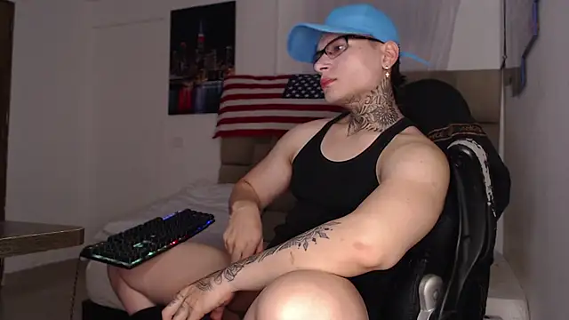 Snapshot of DennisWalkerr chatting on 03/10/25, 11:27 DennisWalkerr online show from 03/10/25, 11:27