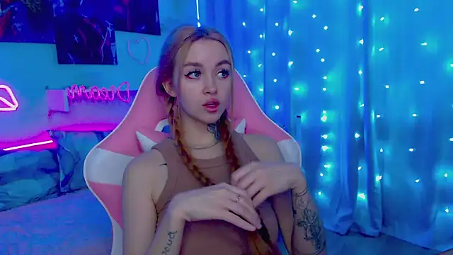 Snapshot of Naughty_Mable chatting on 02/10/25, 07:04 Naughty Mable online show from 02/10/25, 07:04