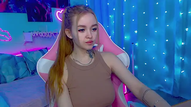 Snapshot of Naughty_Mable chatting on 02/15/25, 12:59 Naughty Mable online show from 02/15/25, 12:59