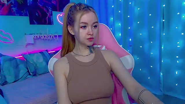 Snapshot of Naughty_Mable chatting on 02/20/25, 12:52 Naughty Mable online show from 02/20/25, 12:52