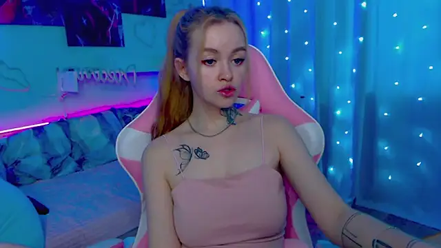 Snapshot of Naughty_Mable chatting on 02/28/25, 07:05 Naughty Mable online show from 02/28/25, 07:05