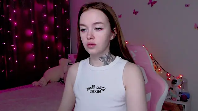 Snapshot of Naughty_Mable chatting on 11/19/25, 12:21 Naughty Mable online show from 11/19/25, 12:21