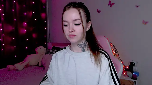 Snapshot of Naughty_Mable chatting on 11/29/25, 12:24 Naughty Mable online show from 11/29/25, 12:24