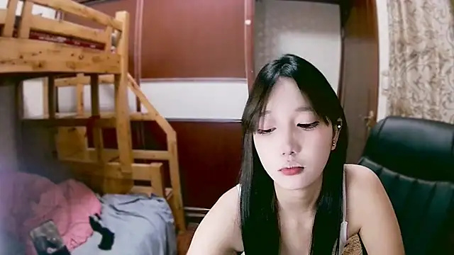 lulu-2002 online show from 12/31/24, 04:14