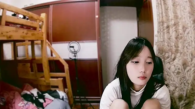 lulu-2002 online show from 01/05/25, 01:15