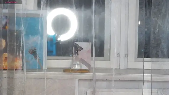 eva varnerr online show from 12/01/25, 07:19