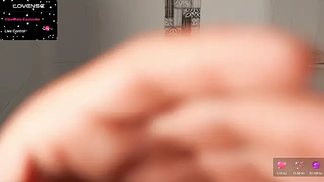 Mara-Bella online show from 10/24/25, 02:19