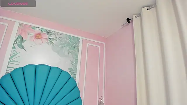 Daphne Fox  online show from 01/30/25, 09:47