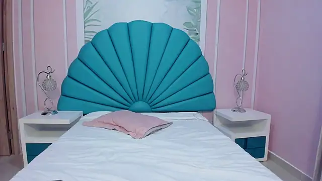 Daphne Fox  online show from 02/19/25, 08:33