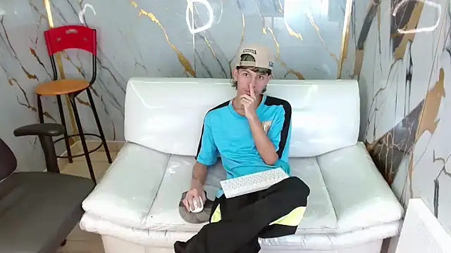 andy dan18 online show from 04/17/26, 07:50