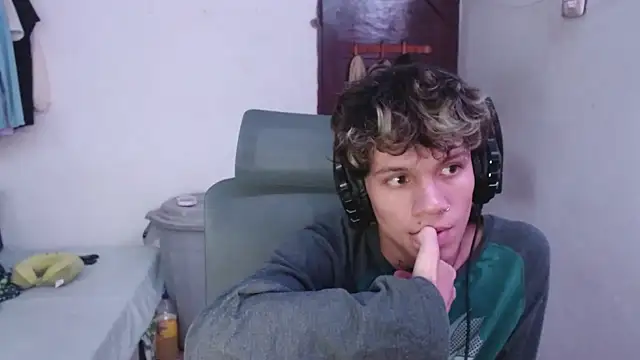 andy dan18 online show from 06/06/26, 04:06
