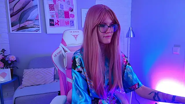 NellieLoyns online show from 02/09/25, 04:29