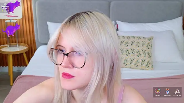 NellieLoyns online show from 11/19/25, 05:13