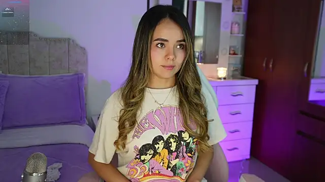 Hannah-Rose online show from 04/01/26, 01:50
