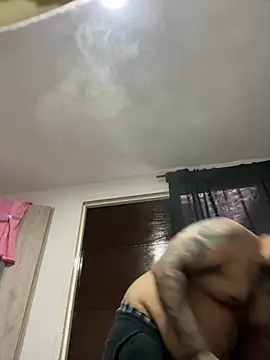 El Titan1998 online show from 12/27/24, 09:22