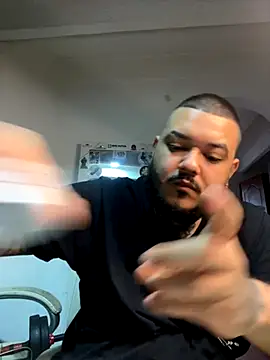 El Titan1998 online show from 10/15/25, 09:26