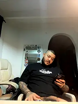 El Titan1998 online show from 10/26/25, 12:05