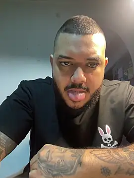 El Titan1998 online show from 12/21/25, 12:12