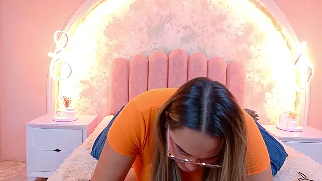 MiaLaurents online show from 03/26/26, 03:12